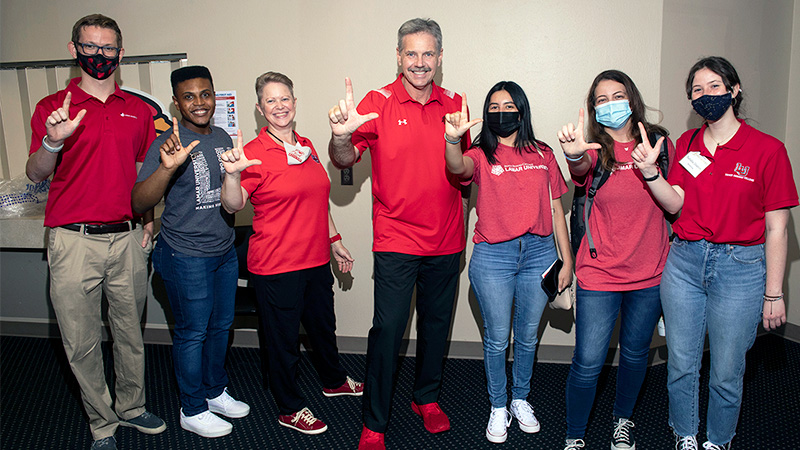dr-and-mrs-taylor-with-lu-ambassadors